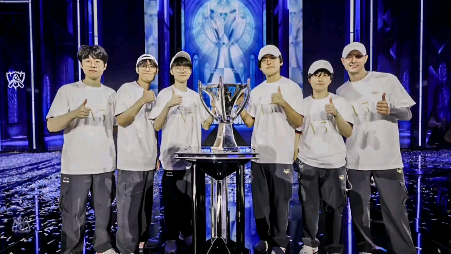 Faker迎来三赛季出色发挥，MAD观众热烈欢呼！